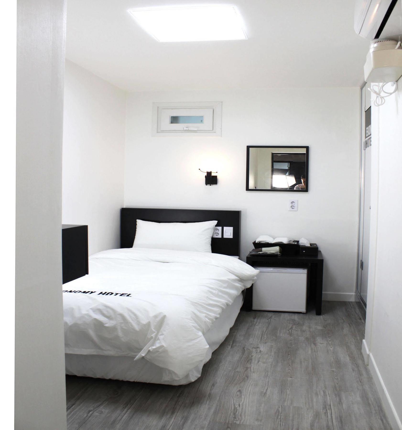 Ekonomy Hotel Dongdaemun 서울특별시 외부 사진